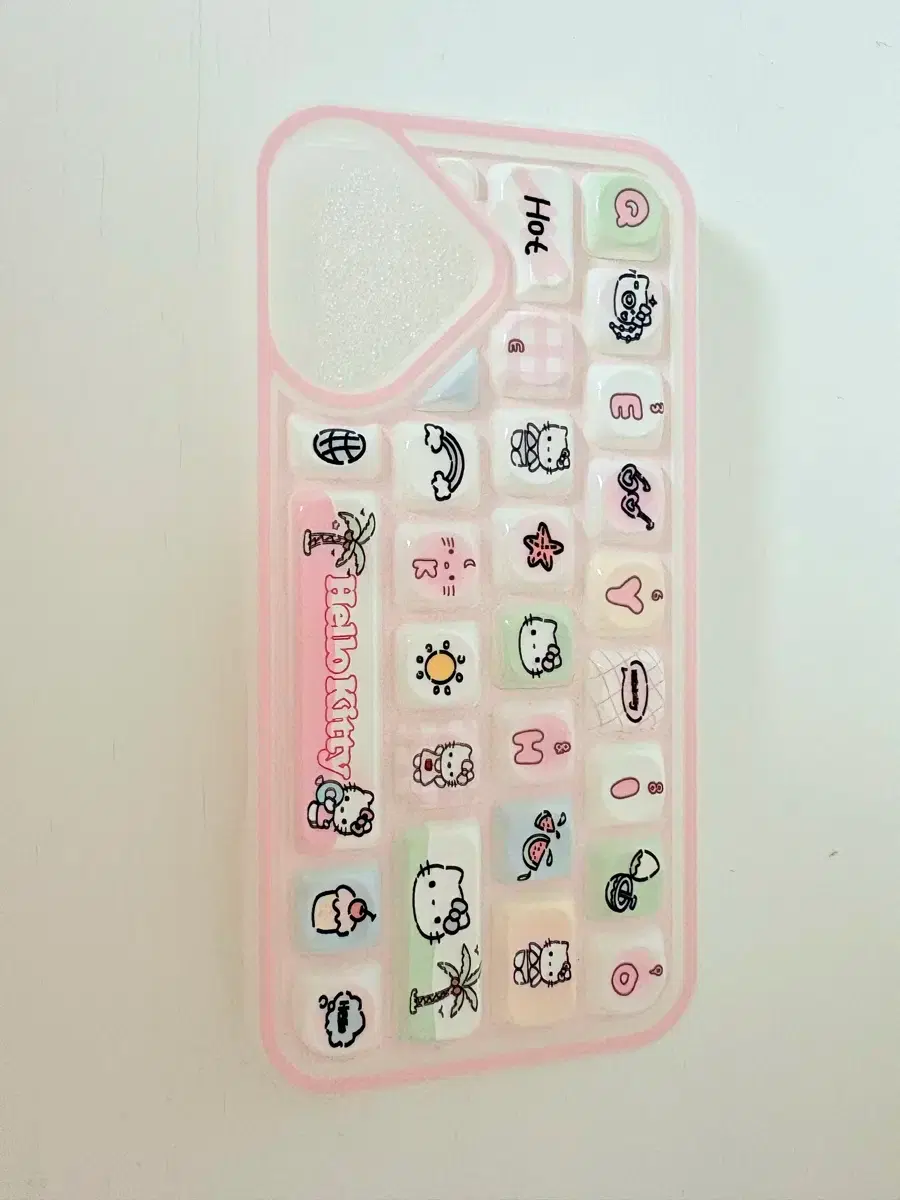 아이폰 16 폰케이스 미사용 헬로키티 키보드 핑크색 | 브랜드